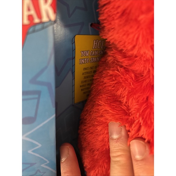 Sesame Street Rock & Rhyme Elmo 14" Plush With Guitar Sings In English & Spanish - Picture 7 of 10